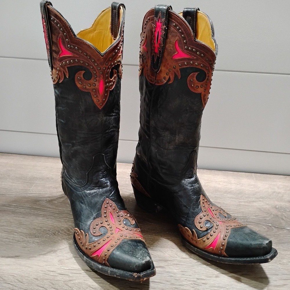 Old Gringo Taka Pink Black Stud Boots 10B Western Cowboy Cowgirl Chore Leather